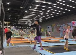 -反弹蹦床公园·亲子乐园·团建·派对(巴南万达店)