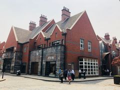 -钟书阁(松江泰晤士小镇店)