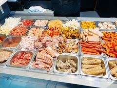 -愉肴麻辣香锅(中山路店)
