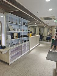 -PE SALON