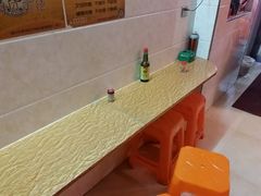 -松树干拌面店