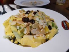 -拉亚汉堡经典餐厅(商城路店)