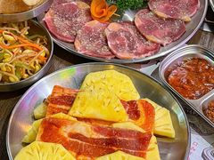 -香猪坊韩国烤肉专属门店(魏公村店)