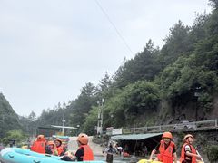 -安吉龙王山峡谷漂流