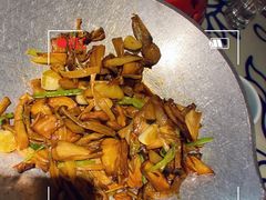 干锅鲜菌-卢大鲜鱼头捞饭(美利广场店)