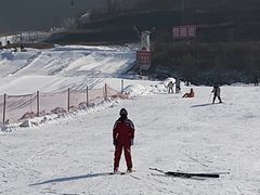 -济南卧虎山滑雪场