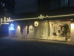 -苏豪路易士·嘉玛发廊