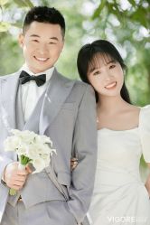 -雪中彩影婚纱摄影·微光艺术中心