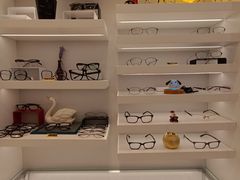 -三叶眼镜城批发市场(上海火车站店)