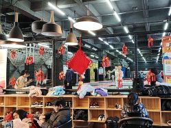 -零重力蹦床空间·滑梯·海洋球·团建(奥特莱斯店)