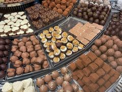 -Laderach 莱德拉(上海环贸iapm店)