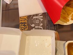 -麦当劳(乳山路店)