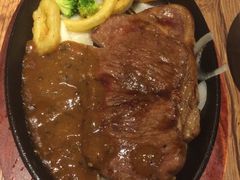 -玛格萝妮(汇智国际商业中心店)