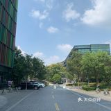 网红打卡点入口处的创意传媒