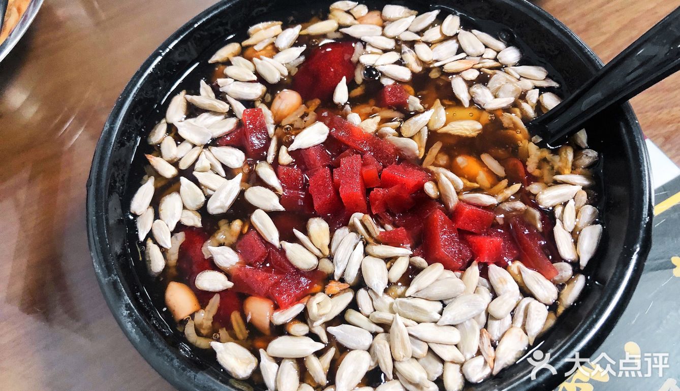 好吃的小店都在里面，庙后街，大皮院和洒金桥