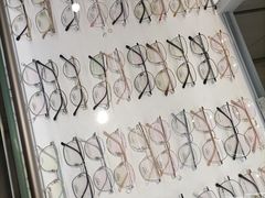 -三叶眼镜城(青云路店)