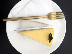 -UNI UNI(环亚凯瑟琳店)