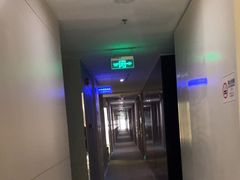 -卡罗酒店(东门晒布地铁站店)