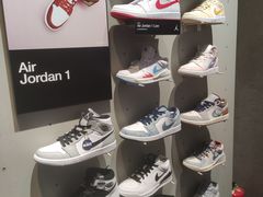 -NIKE品牌体验店(金源新燕莎店)
