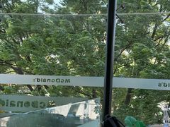 -麦当劳(展览路店)