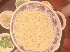 -亿诣蝎府炸酱面羊蝎子火锅(酷车小镇店)