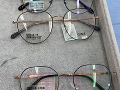 -无奔眼镜·蔡司·依视路授权店(马家堡店)