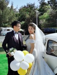 -现代经典婚纱摄影