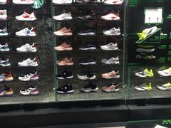 -李宁(大宁国际旗舰店)