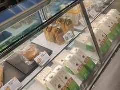 面包甜点陈列柜-喜茶(杭州滨江宝龙店)