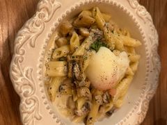 -玛格萝妮比萨屋(陆家浜路店)