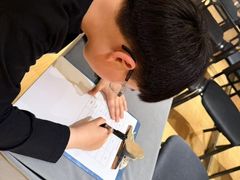 -柏斯音乐艺术中心·钢琴·吉他(上音店)