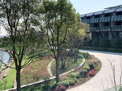 -上海滴水湖皇冠假日酒店