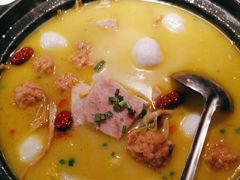 正宗黄陂三鲜-小凤庭·地道湖北菜武昌鱼·藕汤(38年黄鹤楼店)