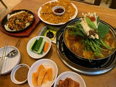 -喇喇排骨火锅·传统韩式脊骨汤(望京西园总店)