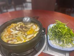-菌之家·专业纯野生菌火锅·特色炒菌