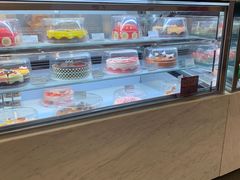 面包甜点陈列柜-哈根达斯(虹口店)