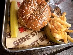 绝代佳人招牌汉堡-Side Street街旁(交道口店)