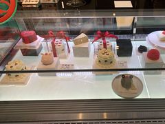 -Fridi Patisserie Cafe