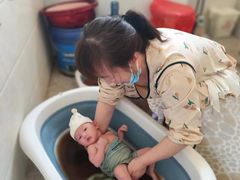 -爱月宝月嫂·育儿嫂