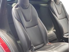 -TESLA 特斯拉(上海太古汇体验店)