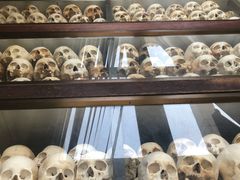 -吐斯廉屠杀博物馆