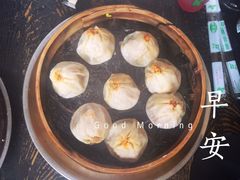 蟹粉小笼包-忆秦园小笼包(惠山古镇总店)