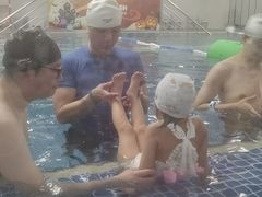 -蓝旗亲子游泳(范湖万达广场店)