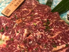 -山川小町·极番烧肉(新地假日广场店)