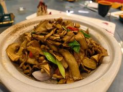 -乡村馕坑肉·烧烤·新疆菜·本地人更爱吃(阿勒泰首店)