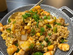 -曼听小寨海鲜烧烤·大连辣炒大王(盖州街店)