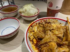 -八二小区抄手(龙湖上城天街店)