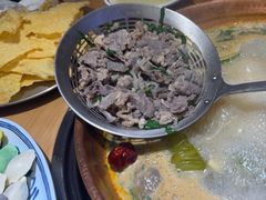 -洱火云南酸菜牛肉火锅(石景山当代商城店)