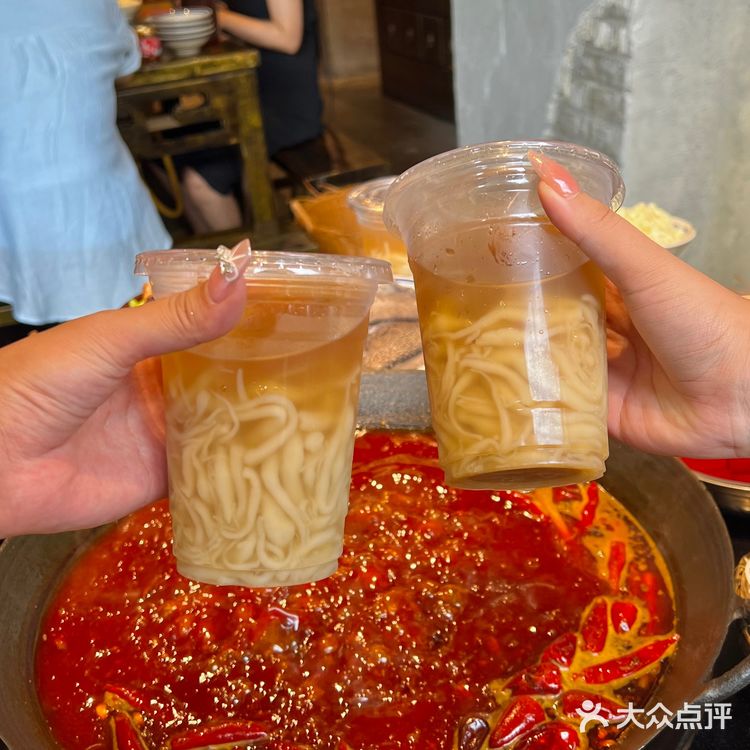 [惊恐]在成都！很少看到这么炸裂的…