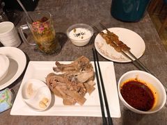 手抓羊肉半斤-贯贯吉·清真餐厅(浙江中路店)